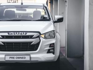 Isuzu D-Max 1.9TD double cab LS 4x4 auto - Image 9