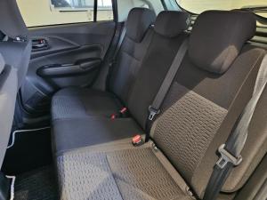 Suzuki Swift 1.2 GLX auto - Image 9