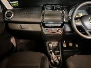 Renault Kwid 1.0 Evolution - Image 10