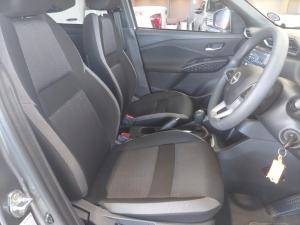 Nissan Magnite 1.0 Visia auto - Image 10