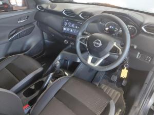 Nissan Magnite 1.0 Visia auto - Image 11