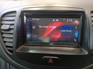 Hyundai i10 1.25 Fluid - Image 20