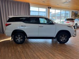 Toyota Fortuner 2.4GD-6 auto - Image 9