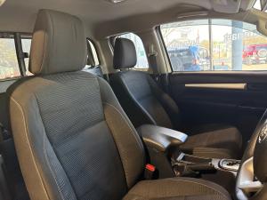 Toyota Hilux 2.4GD-6 Xtra cab Raider auto - Image 12