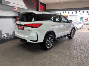 Toyota Fortuner 2.8GD-6 4x4 VX - Image 2