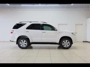Toyota Fortuner 3.0D-4D auto - Image 3