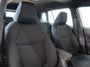Toyota Corolla Cross 1.8 Xi - Image 17