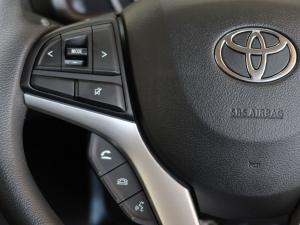 Toyota Vitz 1.0 XR auto - Image 9