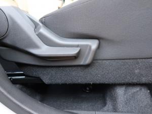 Toyota Vitz 1.0 XR auto - Image 17