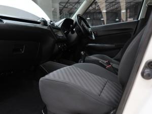 Suzuki Swift 1.2 GL manual - Image 7
