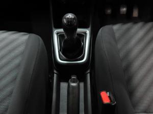 Suzuki Swift 1.2 GL manual - Image 10