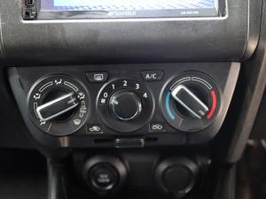 Suzuki Swift 1.2 GL manual - Image 13