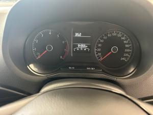 Volkswagen Polo Vivo hatch 1.4 Comfortline - Image 11