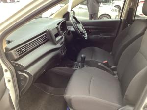 Suzuki Ertiga 1.5 GA - Image 7