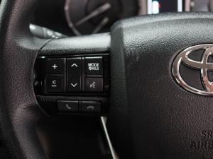 Toyota Hilux 2.4GD-6 Xtra cab Raider manual - Image 9