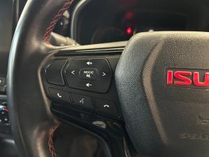 Isuzu D-Max 1.9TD double cab LS X-Rider manual - Image 9