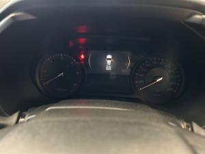 Isuzu D-Max 1.9TD double cab LS X-Rider manual - Image 11
