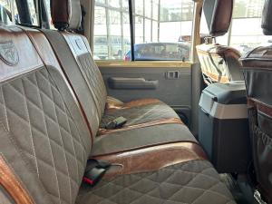 Toyota Land Cruiser 79 4.5D-4D V8 double cab LX - Image 11