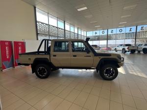 Toyota Land Cruiser 79 4.5D-4D V8 double cab LX - Image 3