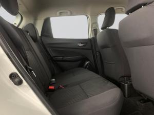 Suzuki Swift 1.2 GL AMT - Image 8
