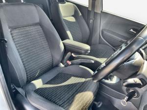 Volkswagen Polo Vivo hatch 1.6 Maxx - Image 14