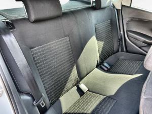 Volkswagen Polo Vivo hatch 1.6 Maxx - Image 15