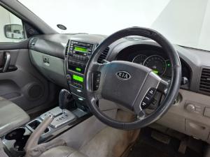 Kia Sorento 3.8 V6 4x4 automatic - Image 9