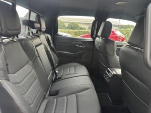 Isuzu D-Max 3.0TD double cab V-Cross 4x4 - Image 4