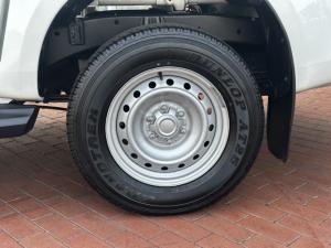 Isuzu D-Max 1.9TD double cab L 4x4 manual - Image 9