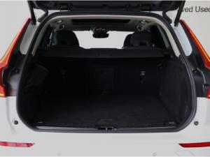 Volvo XC60 B5 AWD Plus Dark - Image 14
