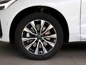 Volvo XC60 B5 AWD Plus Dark - Image 15