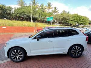 Volvo XC60 B5 AWD Plus Dark - Image 4