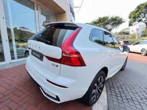 Volvo XC60 B5 AWD Plus Dark - Image 5