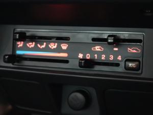 Nissan NP300 Hardbody 2.5TDi (aircon) - Image 14
