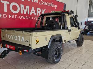 Toyota Land Cruiser 79 4.5D-4D LX V8 single cab - Image 7