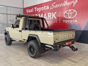 Toyota Land Cruiser 79 4.5D-4D LX V8 single cab - Image 8