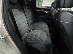 Volkswagen Touareg V6 TDI R-Line Final Edition - Image 14