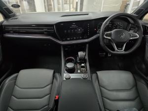 Volkswagen Touareg V6 TDI R-Line Final Edition - Image 17