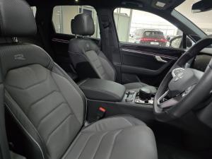 Volkswagen Touareg V6 TDI R-Line Final Edition - Image 23