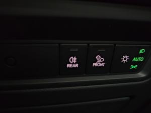 Volkswagen Touareg V6 TDI R-Line Final Edition - Image 31