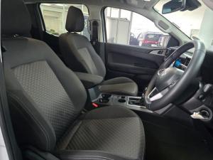Volkswagen Amarok 2.0TDI double cab Life auto - Image 20