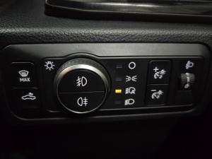 Volkswagen Amarok 2.0TDI double cab Life auto - Image 30