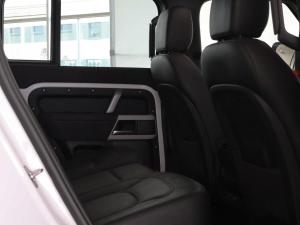 Land Rover Defender 110 D300 X-Dynamic HSE - Image 18