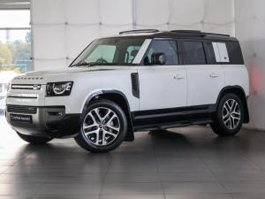 Land Rover Defender 110 D300 X-Dynamic HSE - Image 1