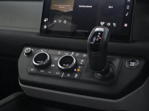 Land Rover Defender 110 D300 X-Dynamic HSE - Image 21
