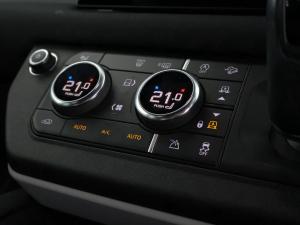 Land Rover Defender 110 D300 X-Dynamic HSE - Image 31