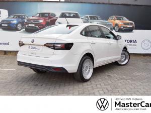 Volkswagen Polo sedan 1.6 manual - Image 4
