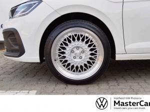 Volkswagen Polo sedan 1.6 manual - Image 6