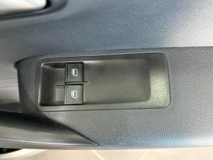 Volkswagen Polo Vivo hatch 1.6 Life - Image 8