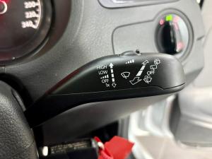 Volkswagen Polo Vivo hatch 1.4 Trendline - Image 11